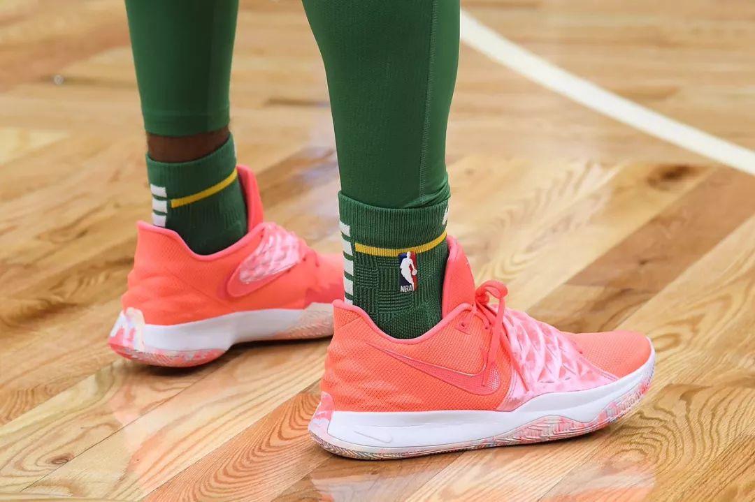 乐天金鹫主场战胜软银 回到五成胜率｜日职